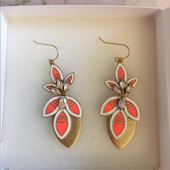 Stella and Dot Hibiscus earrings
