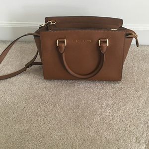 Authentic Michael Kors medium Selma purse -camel