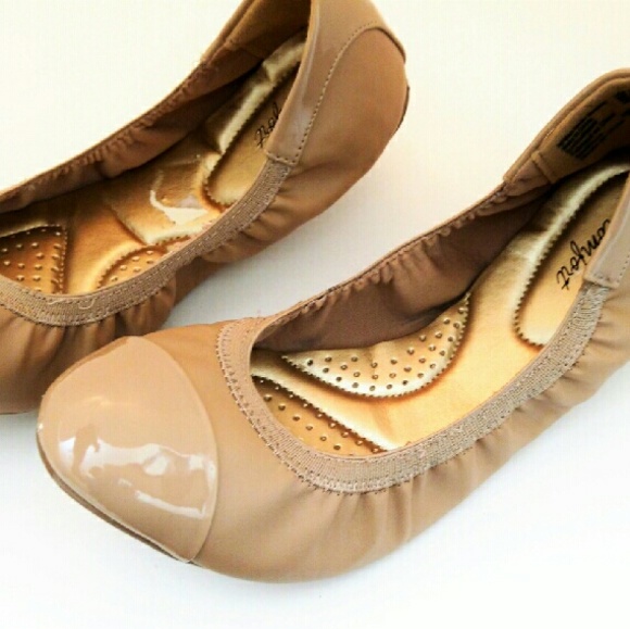 Nude flats