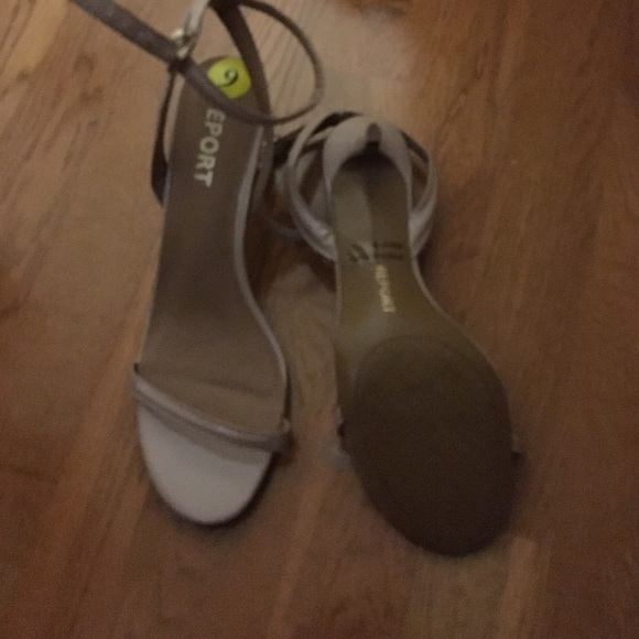 Nude heels - Picture 2 of 2