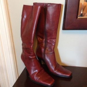 B.P tall boots. Perfect condition. Burgundy