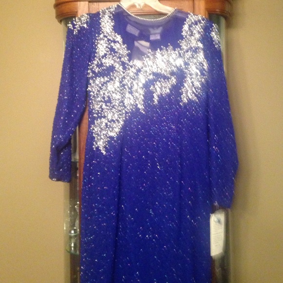 Beautiful holiday dress.  Never worn, Sz. 12. - Picture 1 of 4