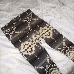 Aztec Print High-Waisted Leggings