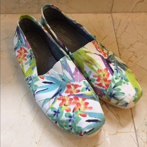 Toms Birds of Paradise print Size 7