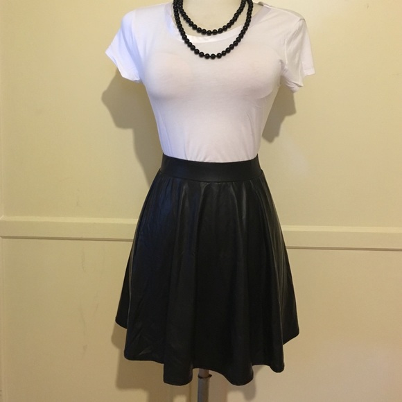 Black JOE B ,light weight faux leather sz small