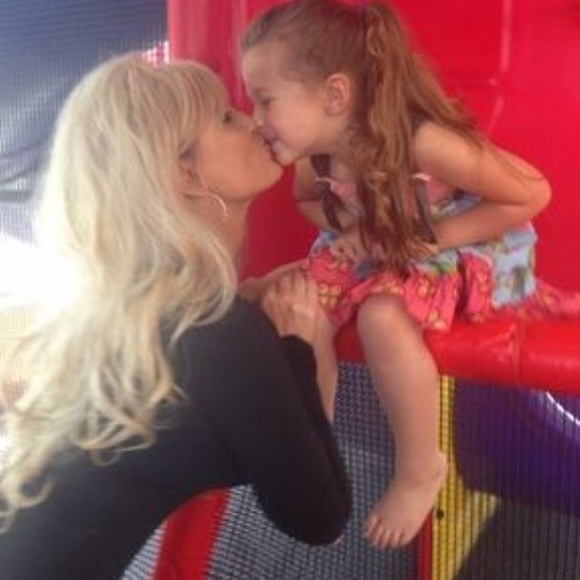 #1 ❤️ Meet Your Posher, Melinda ❤️ Posh Ambassador ❤️ - Picture 4 of 8