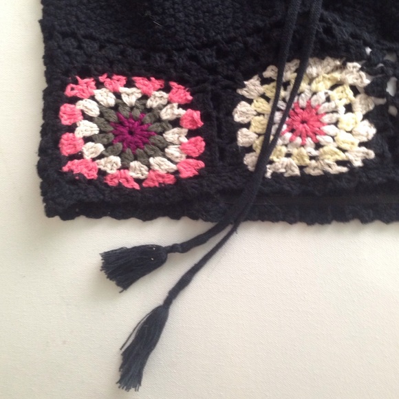 Hollister crochet bralette size large - Picture 2 of 4