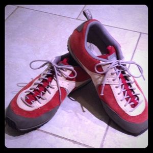 North Face A5 Hiking Sneakers