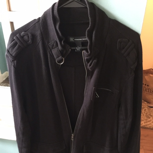 Men's zip up jacket/sweater
