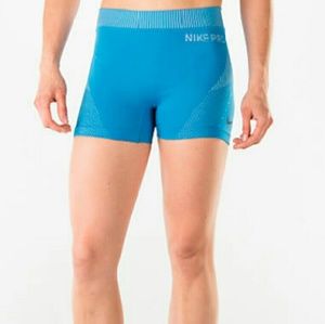 NIKE PRO HYPERCOOL LIMITLESS 3"