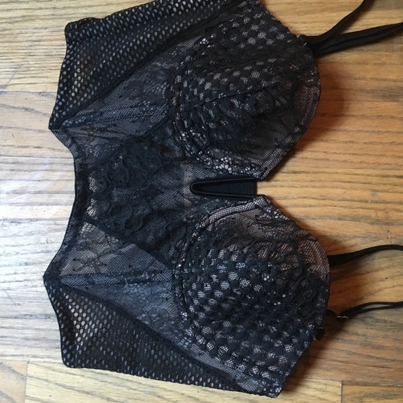 Beautiful V.S. Bustier with a matching garter!!