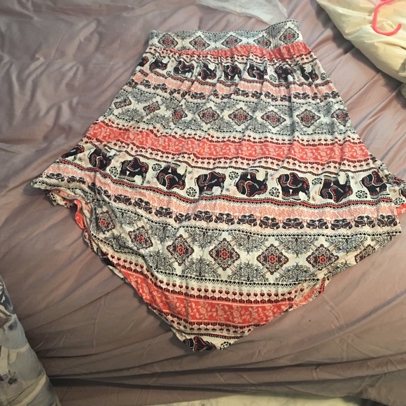 Asymmetrical skirt