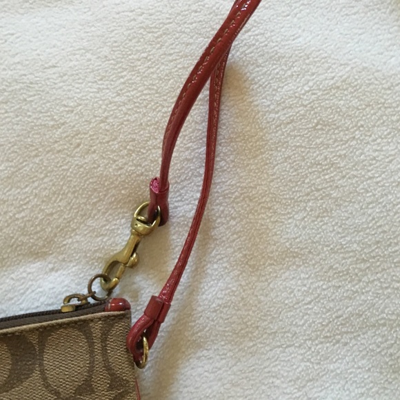 ❤Coach wallet wristlet - Picture 3 of 4
