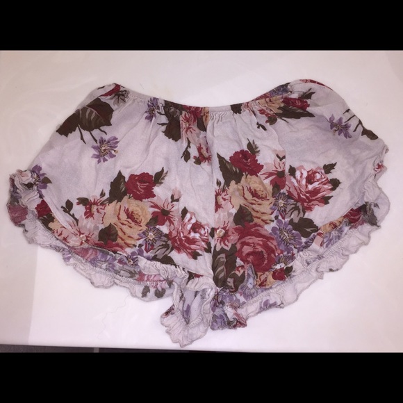 Brandy Melville Pull on Shorts