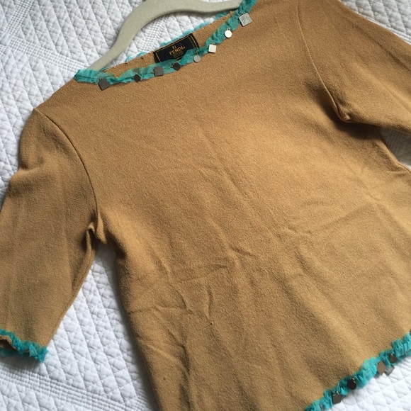 Beautiful FENDI Top - Picture 2 of 4