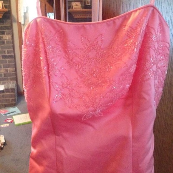 Pink formal size 5/6 - Picture 2 of 2