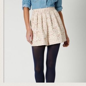 SALE✨ANTHROPOLOGIE 🌷 Rose Cream Pleated Shorts XS