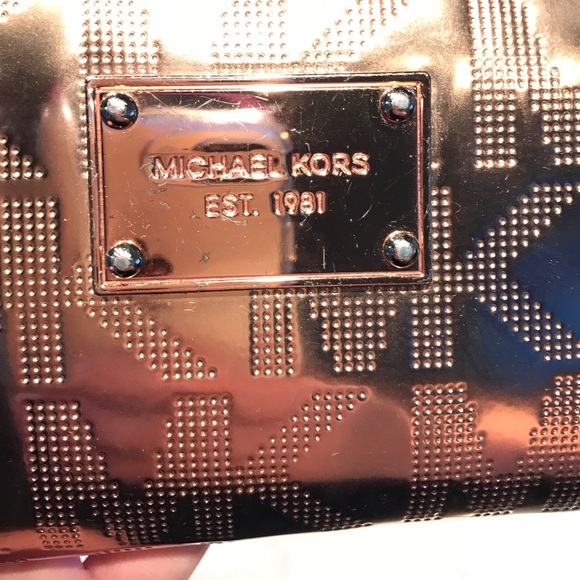 Authentic Michael Kors Wallet Wristlet - Picture 3 of 3