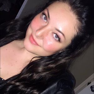 Meet your Posher, Asya