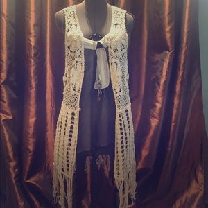 Long Cato crochet vest