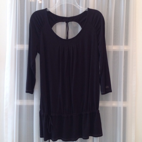 🤑🤑NWOT Alo long top 🤑 REDUCED
