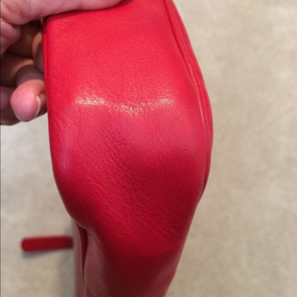 Paloma Picasso Red Shoulder Bag - Picture 4 of 8