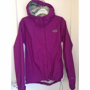 north face raincoat 🌧💕