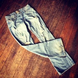 A&F vintage flare 4 painted destroyed denim jeans