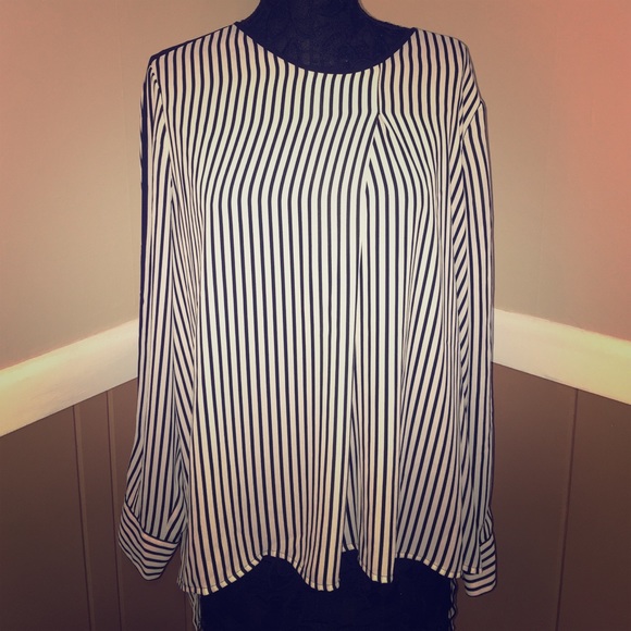 Vince Camuto Top