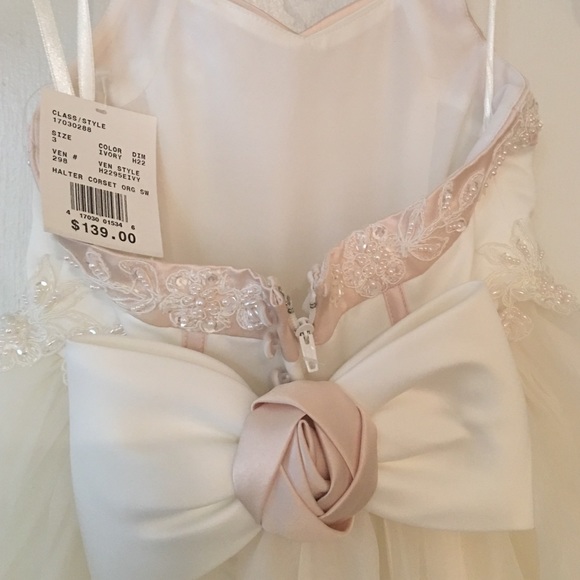 Child's ring bearer dress size 3 - Picture 4 of 4