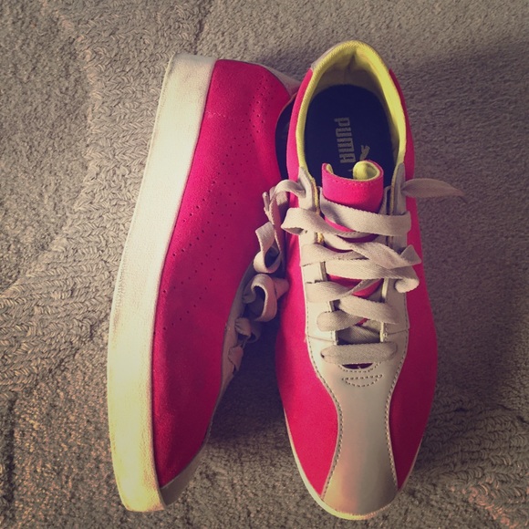 Puma women sneakers size 9 preowned