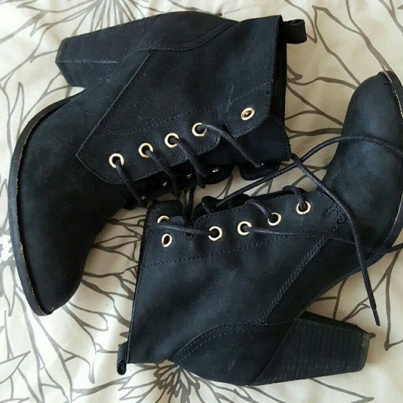 Steve madden flat black booties
