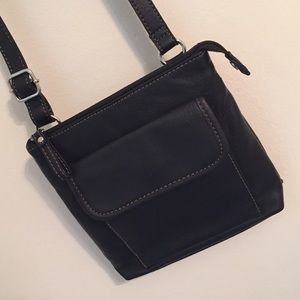 🆕🆕 RELIC CROSSBODY BLACK BAG