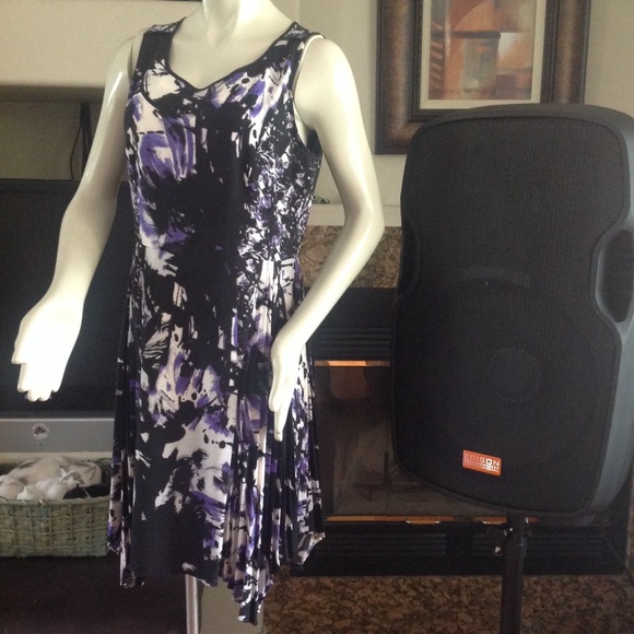 Simply Vera Wang Dresses