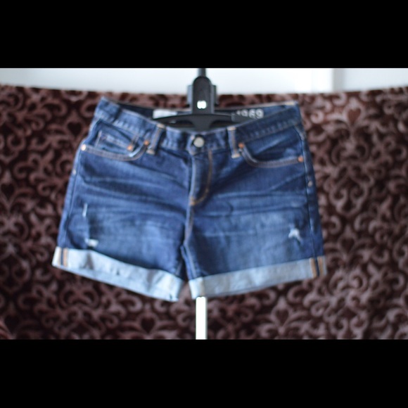 Gap 1969 Boyfriend Shorts