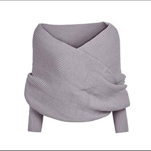 🆕🌟 Grey Scarf Sweater