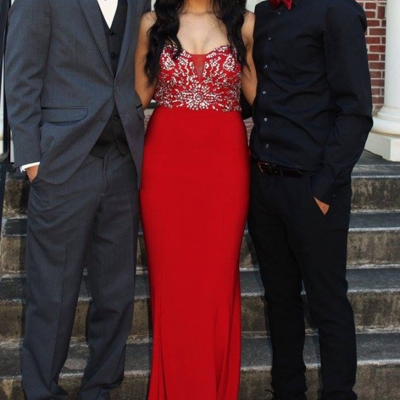 PROM DRESS - Picture 1 of 3