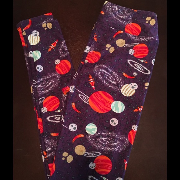 RESERVED FOR BRITTMEL31-  Lularoe OS Space NWOT