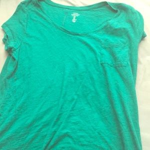 💕Bright green shirt (Never worn)💕