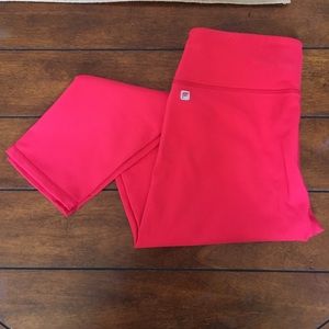 Fabletics Salar Hot Pink Capri