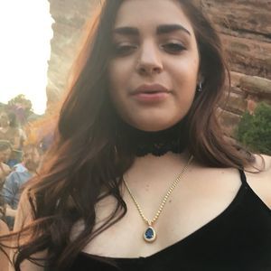 Meet your Posher, Olivia