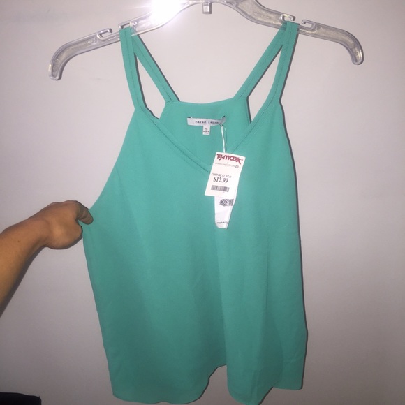 Basic tank, great for layering / combo