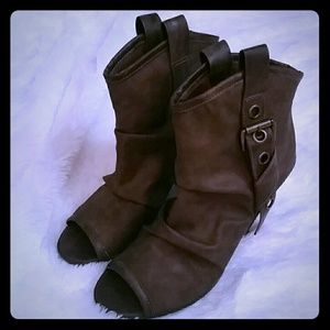 Open toe boots