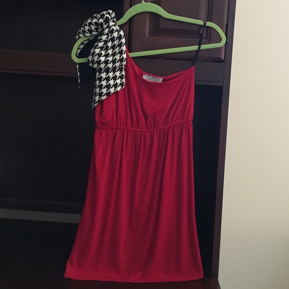 Red Judith March dress with houndstooth bow