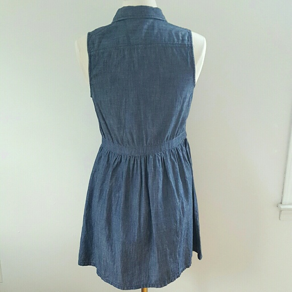 Chambray Denim Dress -SIZE MEDIUM - Picture 2 of 3