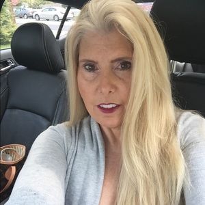 Meet your Posher, Sharon