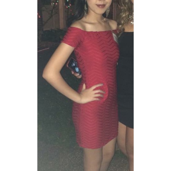 Off the shoulder dress size SMALL