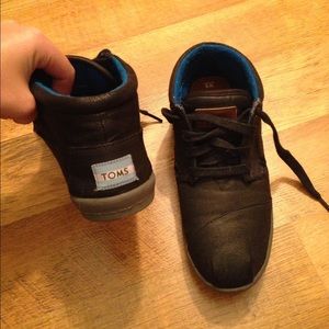 High top TOMS