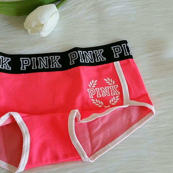 Nwt Never Worn Pink VS Logo Boyshort S.M.L - Picture 2 of 4