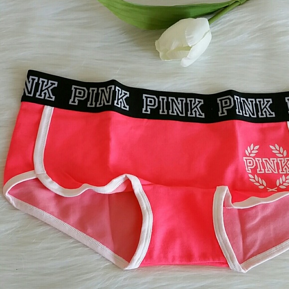 Nwt Never Worn Pink VS Logo Boyshort S.M.L - Picture 3 of 4